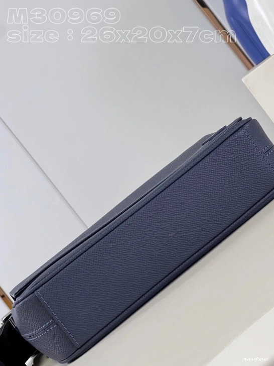 PM LOUIS DISTRICT VUITTON 0818